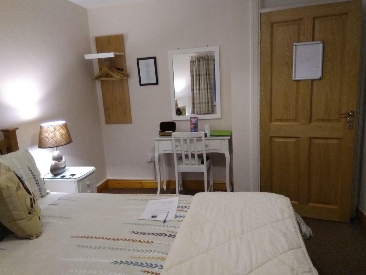 Twin Oaks Bed & Breakfast キルケニー エクステリア 写真